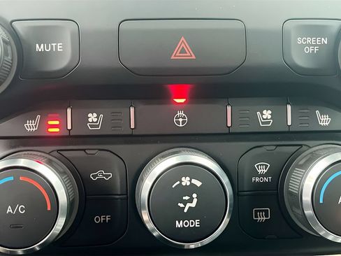 Used 2022 RAM 1500 Laramie AWD/4WD image 20