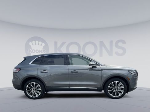 Used 2023 Lincoln Nautilus Reserve AWD/4WD image 8