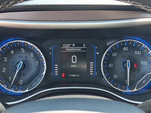 Certified 2023 Chrysler Voyager LX FWD image 20