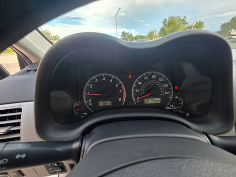Used 2013 Toyota Corolla LE FWD image 9