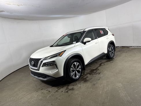 Certified 2023 Nissan Rogue SV w/ SV Premium B Package image 2