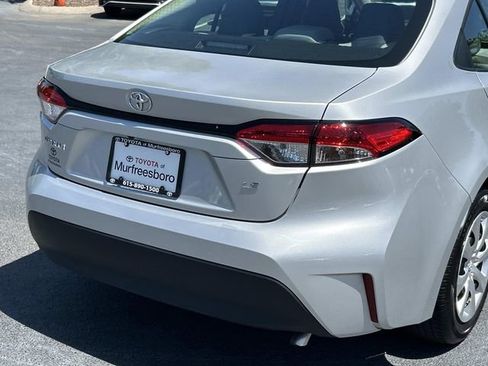 Used 2025 Toyota Corolla LE FWD image 11