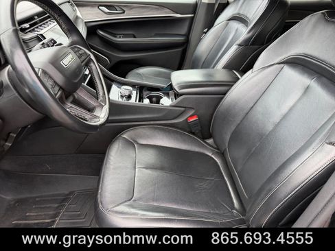 Used 2021 Jeep Grand Cherokee L Limited AWD/4WD image 10