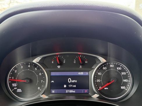 Used 2022 GMC Terrain AT4 image 25