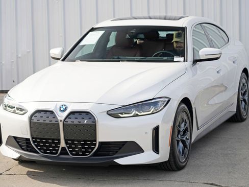 Used 2023 BMW i4 eDrive40 w/ Premium Package image 52