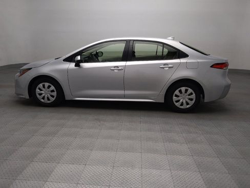 Used 2020 Toyota Corolla L FWD image 3
