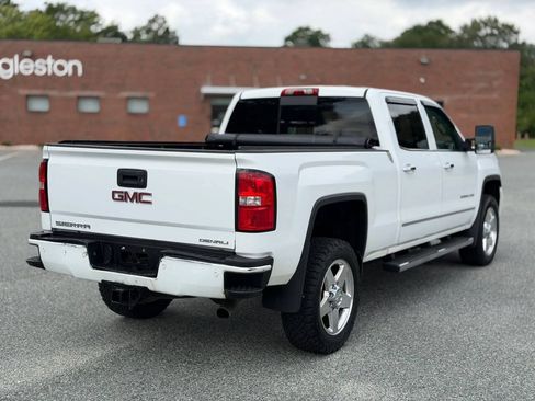 Used 2015 GMC Sierra 2500 Denali w/ Driver Alert Package AWD/4WD image 5