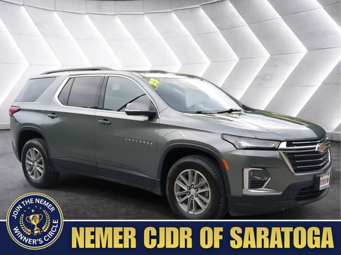 Used 2023 Chevrolet Traverse LT AWD/4WD image 1
