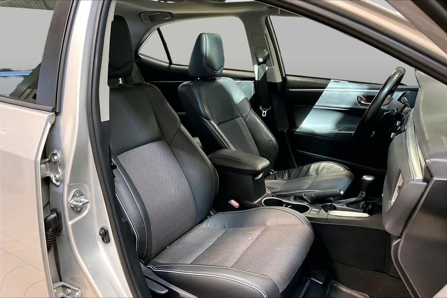 Used 2015 Toyota Corolla S FWD image 8