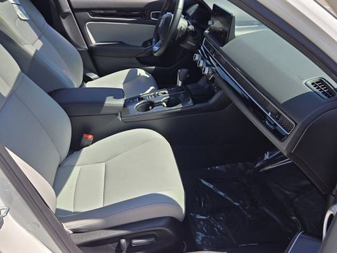 Certified 2025 Honda Civic Sport image 17