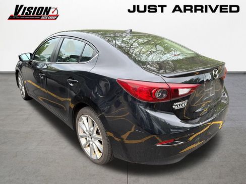Used 2017 MAZDA MAZDA3 Touring w/ Popular Equipment Package FWD image 6