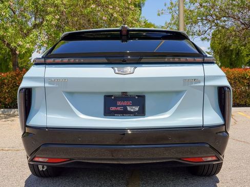 Used 2025 Cadillac Lyriq Sport image 11