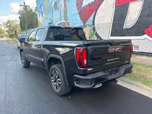 Used 2022 GMC Sierra 1500 AT4 w/ AT4 Preferred Package AWD/4WD image 4