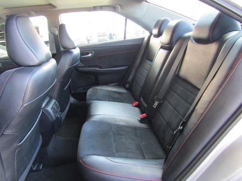 Used 2016 Toyota Camry XSE w/ Moonroof Package FWD image 10