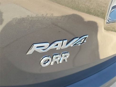 Used 2015 Toyota RAV4 XLE image 34