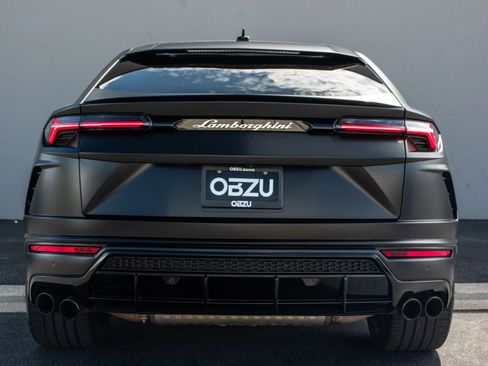 Used 2020 Lamborghini Urus image 32