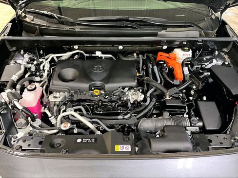 Used 2023 Toyota RAV4 SE image 30
