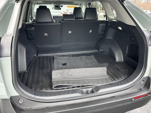 Used 2022 Toyota RAV4 XLE Premium image 10