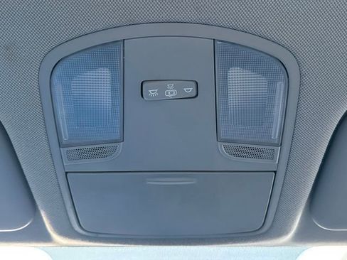 Used 2017 Hyundai Elantra SE image 37