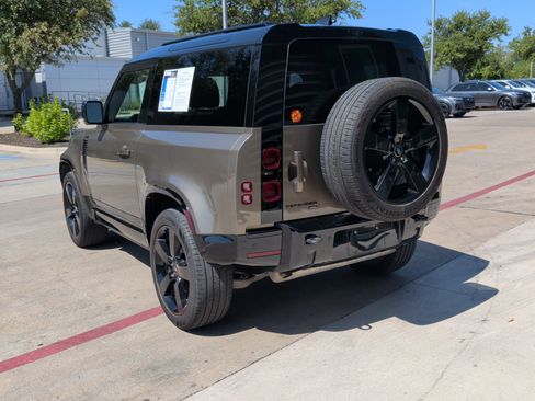 Used 2023 Land Rover Defender 90 X-Dynamic SE AWD/4WD image 8