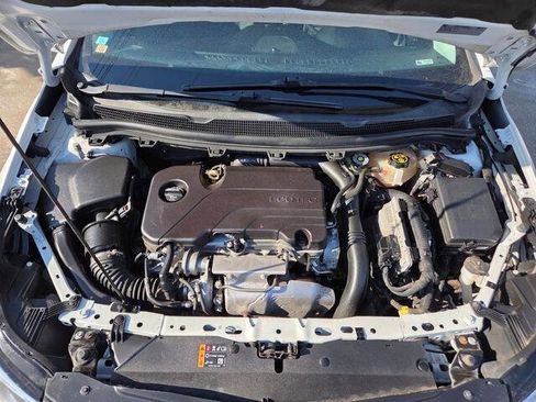 Used 2019 Chevrolet Cruze LS w/ LS Convenience Package FWD image 10