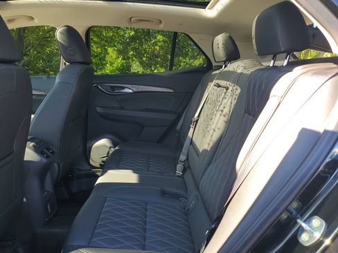 Used 2023 Buick Envision Avenir AWD/4WD image 9