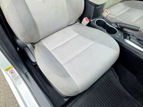 Used 2014 Toyota Corolla LE FWD image 44