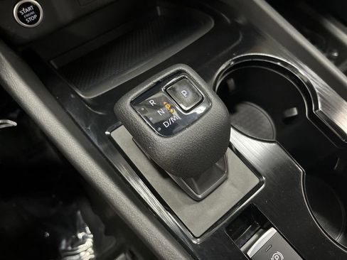 Used 2021 Nissan Rogue S image 19