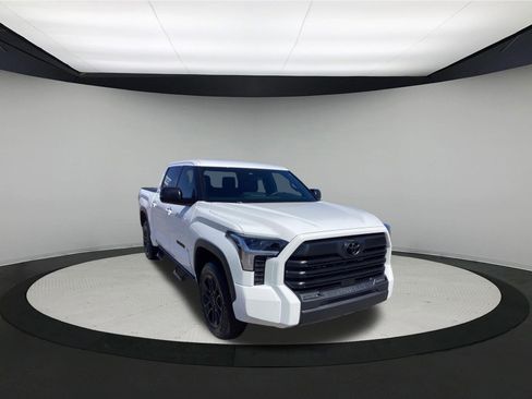 Used 2025 Toyota Tundra SR5 w/ SR5 Premium Package image 2