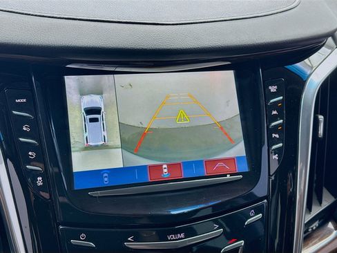 Used 2020 Cadillac Escalade Luxury image 10
