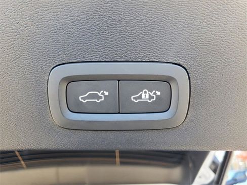 New 2026 Volvo XC40 B5 Plus w/ Protection Package Premier image 34