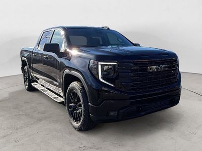 New 2025 GMC Sierra 1500 Elevation w/ LPO, Elevation Black Package