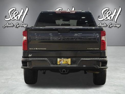 Used 2023 Chevrolet Silverado 1500 Custom AWD/4WD image 18