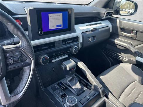 Used 2024 Toyota Tacoma TRD Off-Road AWD/4WD image 15