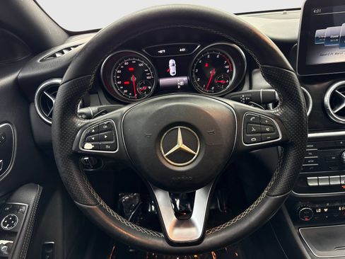 Used 2018 Mercedes-Benz CLA 250 image 19