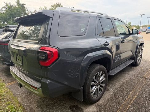 Used 2025 Toyota 4Runner Limited AWD/4WD image 5