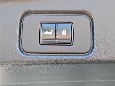 Used 2023 Nissan Pathfinder Platinum w/ Black Appearance Package FWD image 7