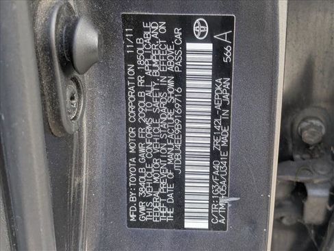 Used 2011 Toyota Corolla LE image 16