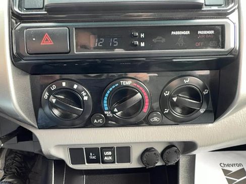 Used 2014 Toyota Tacoma 4x4 Double Cab w/ TRD Off-Road Package image 10