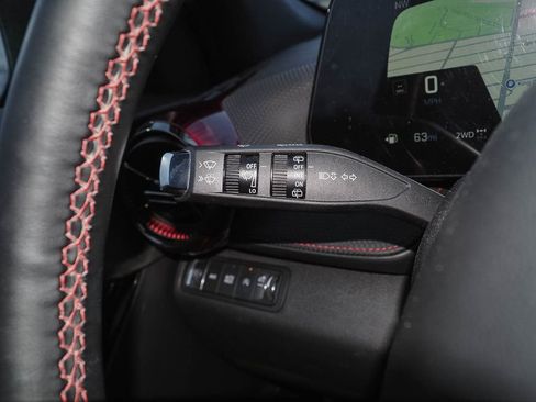 Certified 2025 Chevrolet Equinox RS w/ Safety and Technology Package image 30