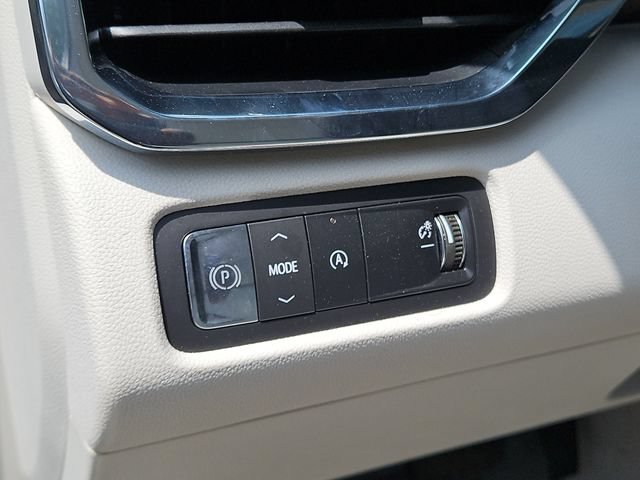 Used 2025 GMC Acadia Denali FWD image 20
