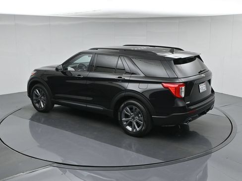 Used 2023 Ford Explorer XLT w/ Equipment Group 202A RWD image 45