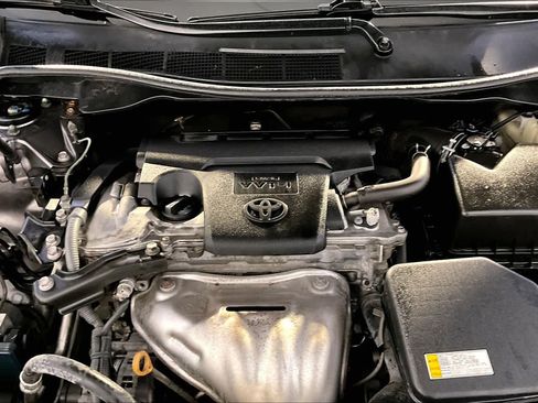 Used 2016 Toyota Camry SE image 30