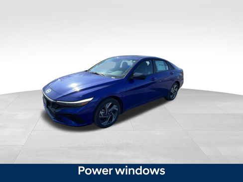 New 2025 Hyundai Elantra SEL image 8