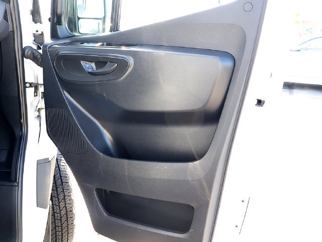 Used 2025 Mercedes-Benz Sprinter 2500 image 25