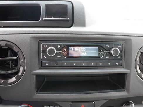 Used 2024 Ford E-450 and Econoline 450 Super Duty w/ Power Windows & Locks Group image 22