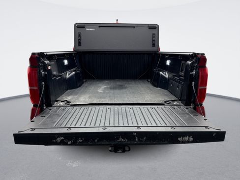 Used 2024 Toyota Tacoma Limited w/ Limited Package (LT) image 23