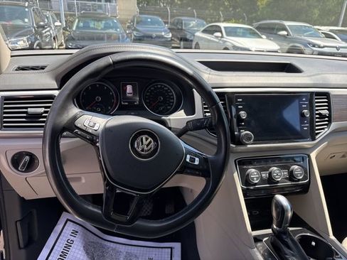 Used 2018 Volkswagen Atlas SEL AWD/4WD image 6