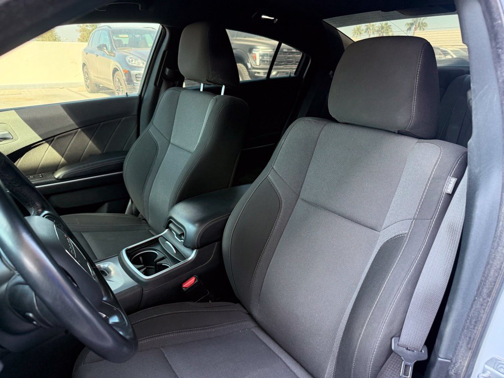 Used 2020 Dodge Charger SXT RWD image 13