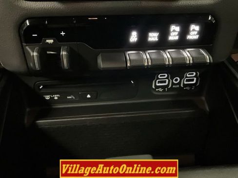 Used 2019 RAM 1500 Big Horn image 29